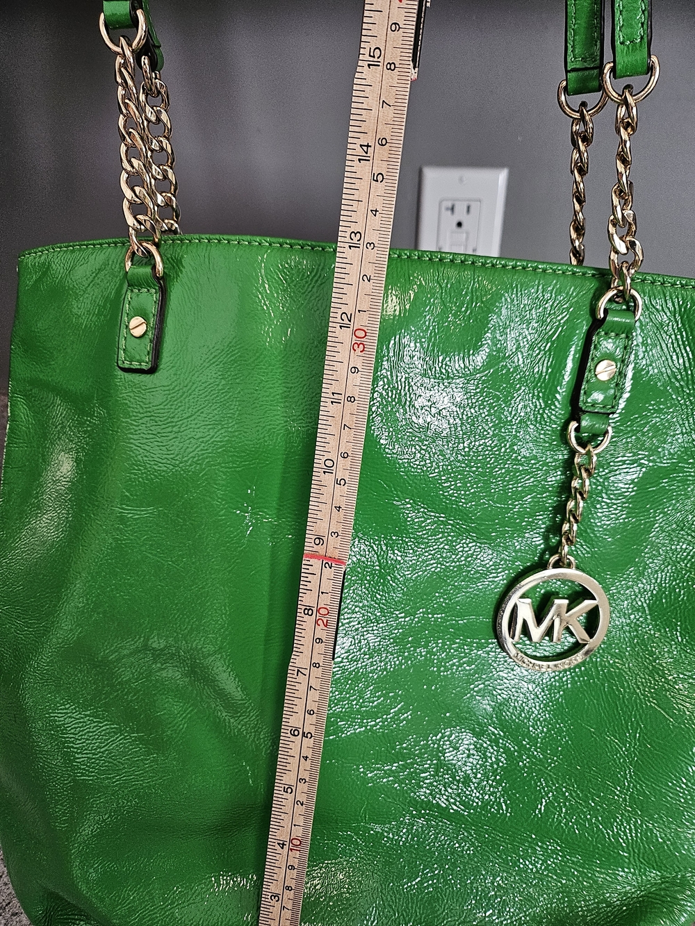 MICHAEL KORS Green Leather Tote with Gold Hardware - Picture 4 of 11